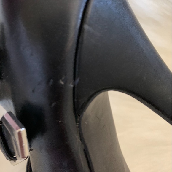 GUESS Black Leather Buckle High Heel Bootie Shoes Women’s NWOT Size 7 - Picture 11 of 12